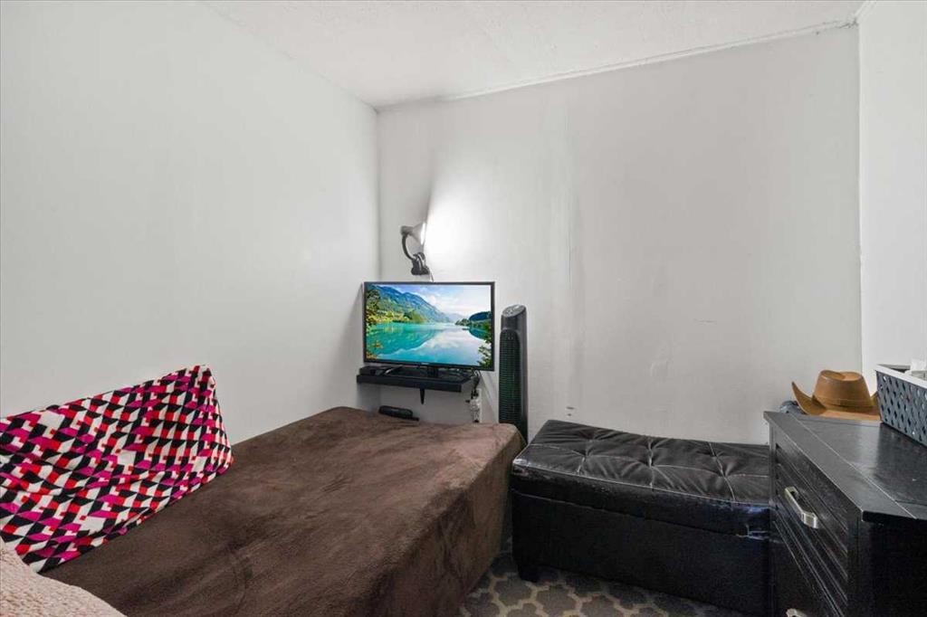 10121-109 Ave Street North, Grande Prairie, AB - Indoor