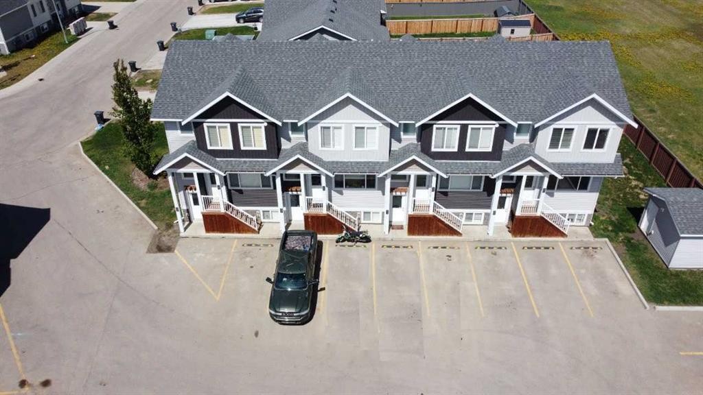 9503 112 Avenue, Clairmont, AB - Outdoor With Facade