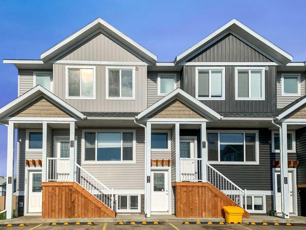 9503 112 Avenue, Clairmont, AB - Outdoor With Facade
