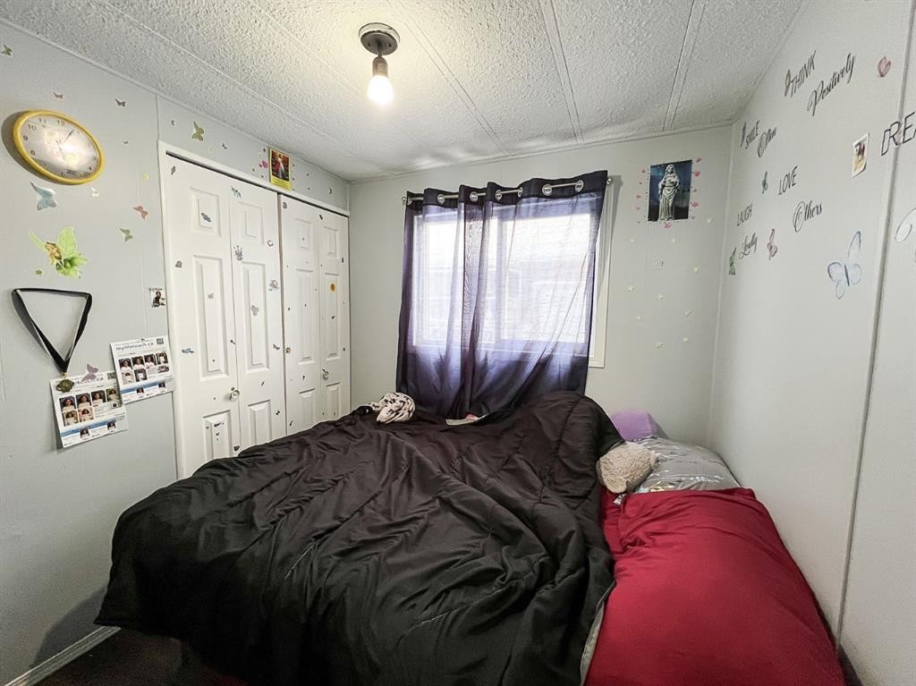 4919 1 Street, Donnelly, AB - Indoor Photo Showing Bedroom