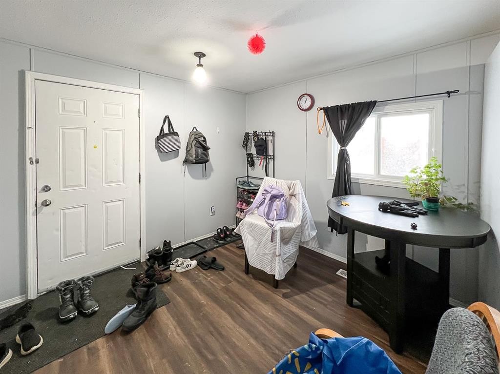 4919 1 Street, Donnelly, AB - Indoor