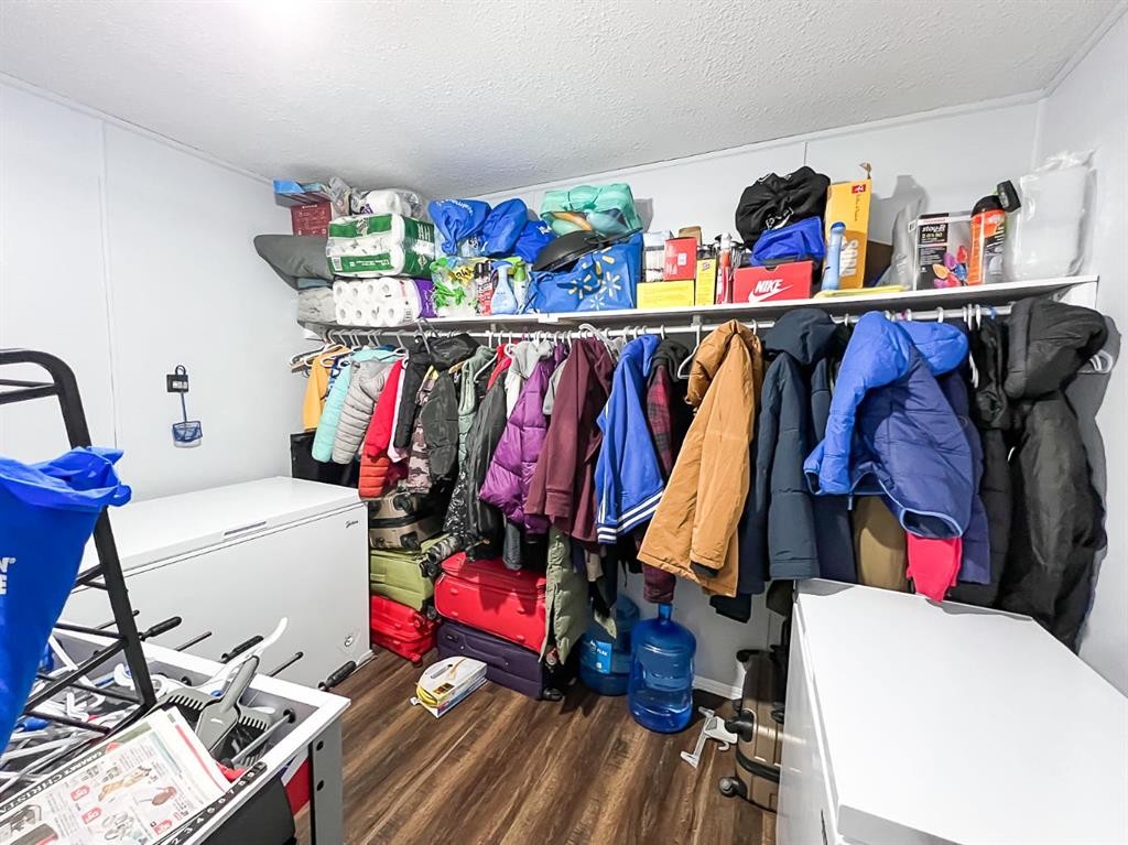 4919 1 Street, Donnelly, AB - Indoor With Storage
