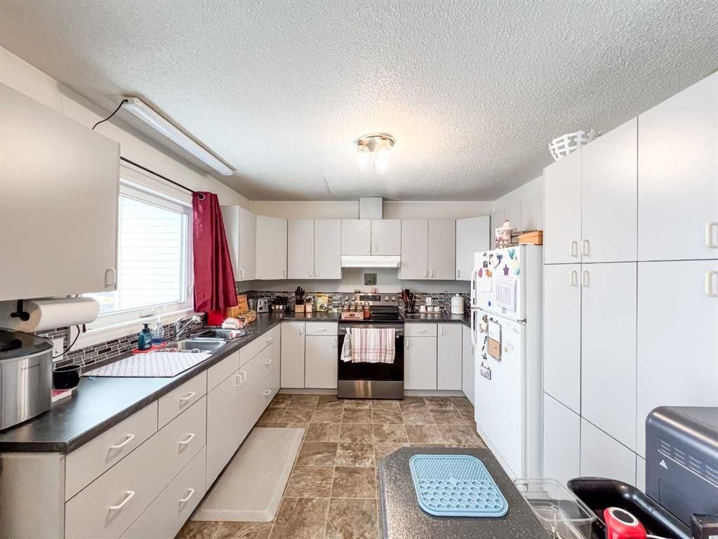 All-1 3 Avenue Se, Falher, AB