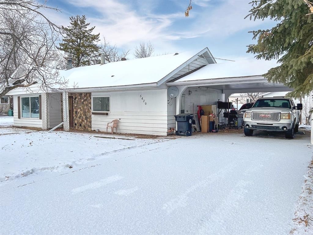 5420 Gravel Avenue, Donnelly, AB - Outdoor