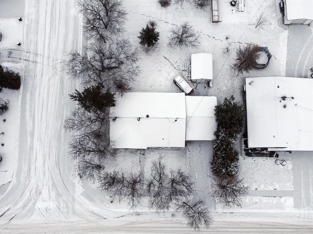 5420 Gravel Avenue, Donnelly, AB - Outdoor