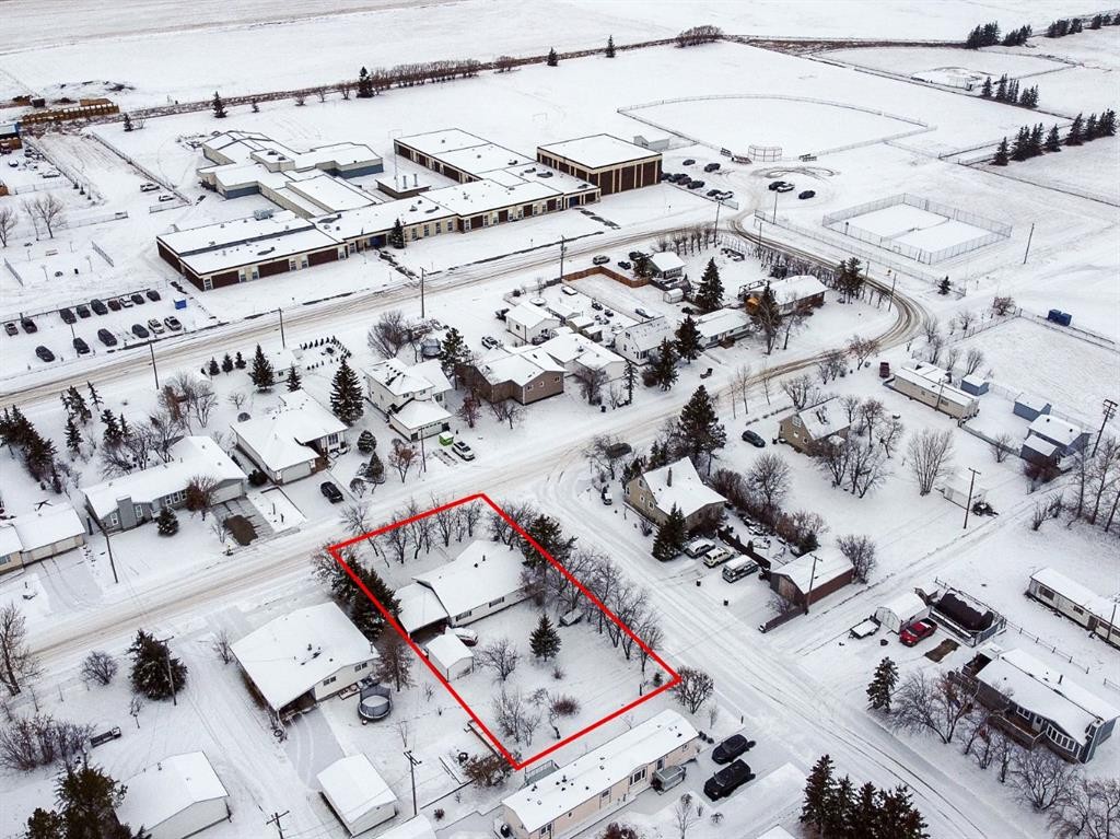 5420 Gravel Avenue, Donnelly, AB -