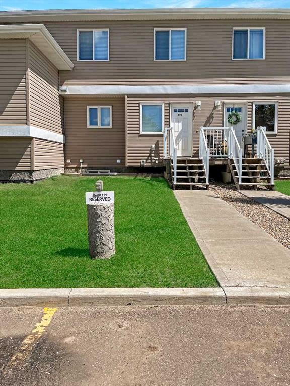 129-9105 91 Street, Grande Prairie, AB - Outdoor