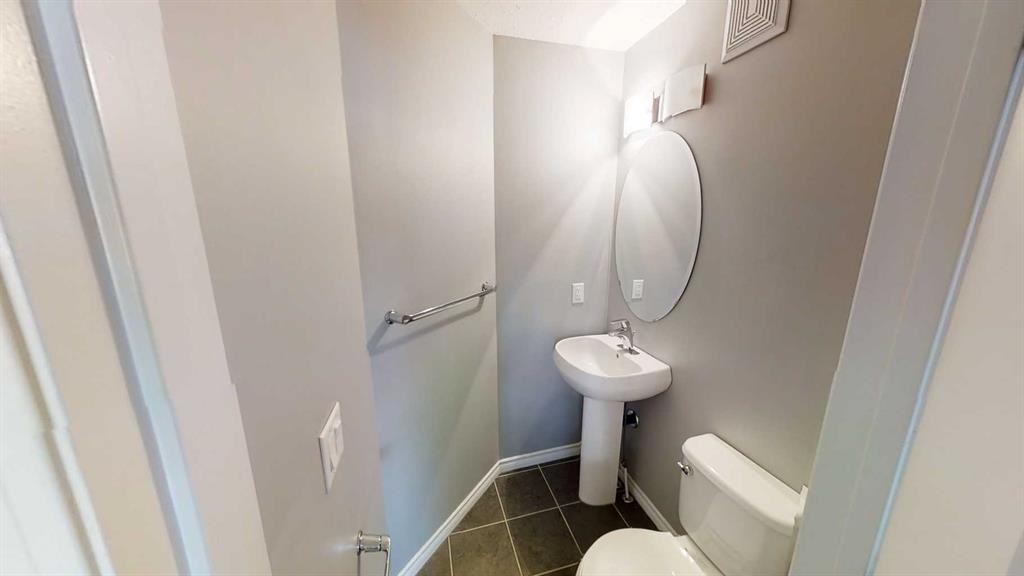 129-9105 91 Street, Grande Prairie, AB - Indoor Photo Showing Bathroom