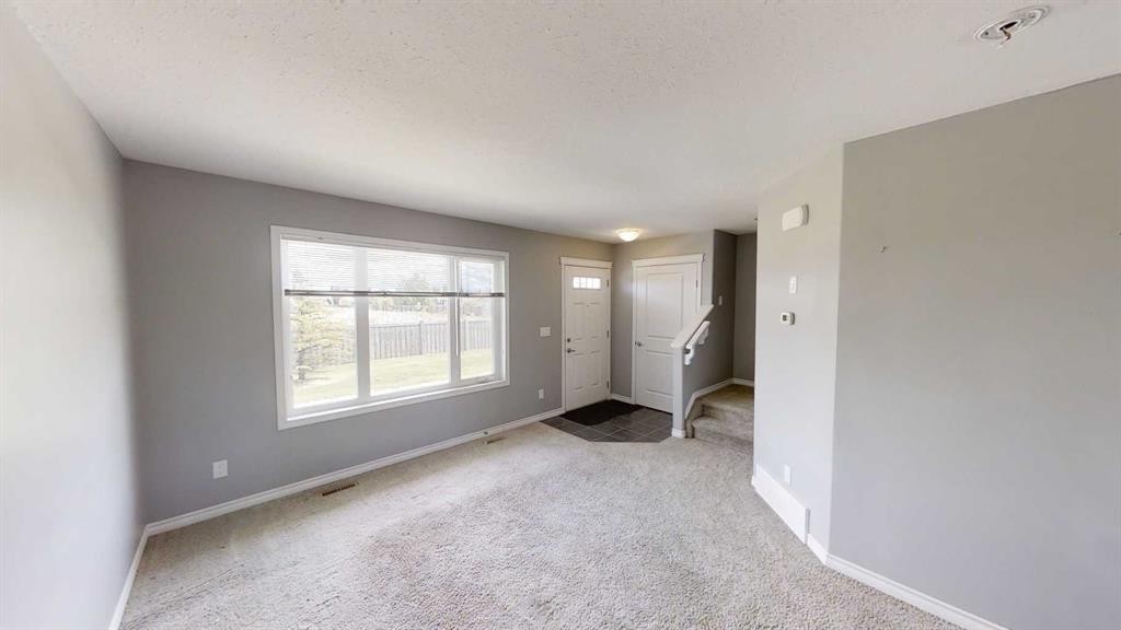 129-9105 91 Street, Grande Prairie, AB - Indoor Photo Showing Other Room