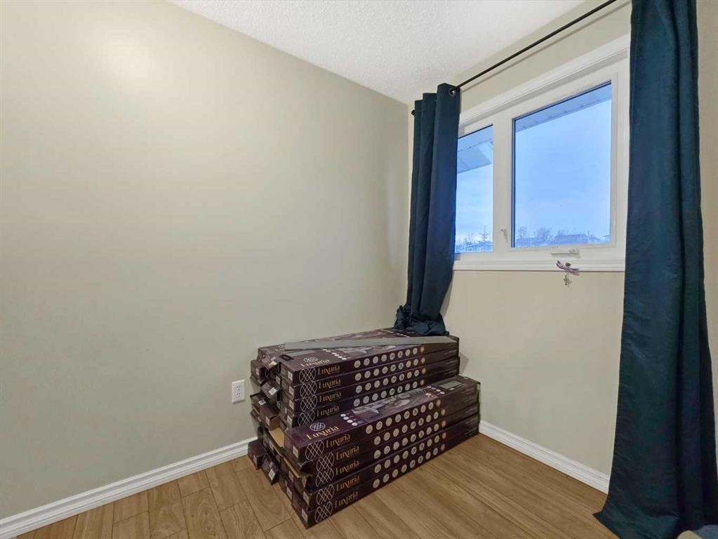 47 97 Avenue, Grande Cache, AB - Indoor Photo Showing Bedroom