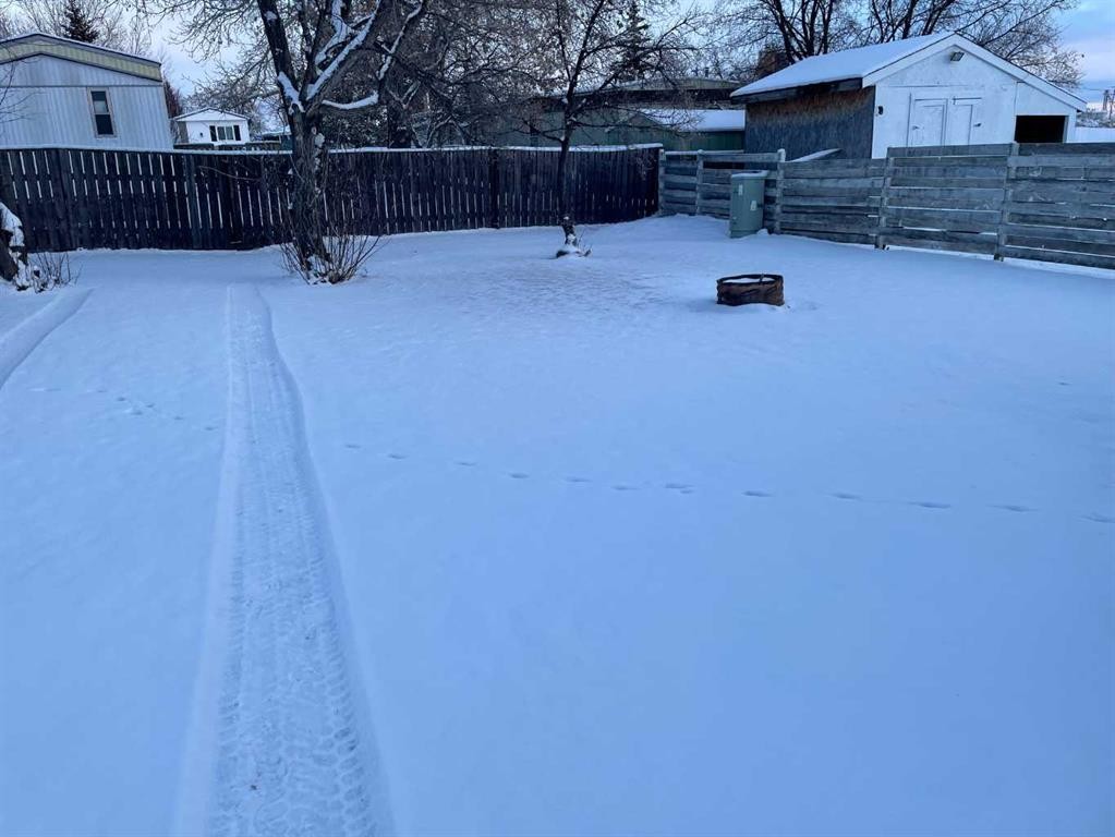 10305 103 Street, Fairview, AB - Outdoor