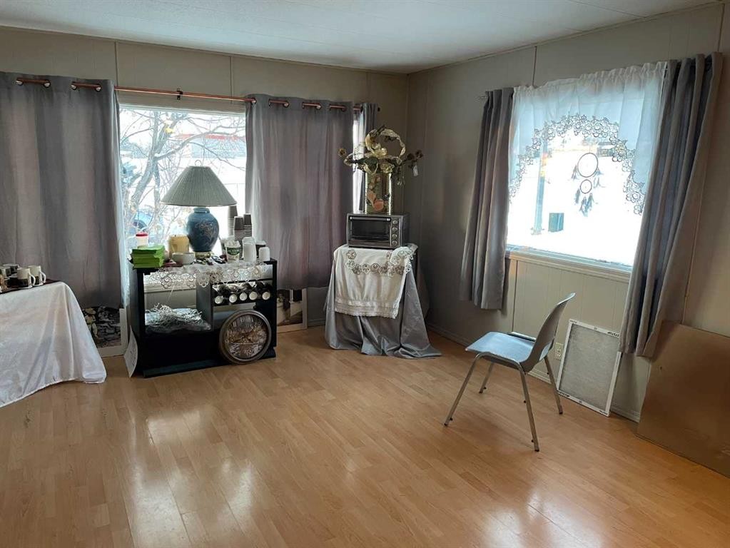 10305 103 Street, Fairview, AB - Indoor