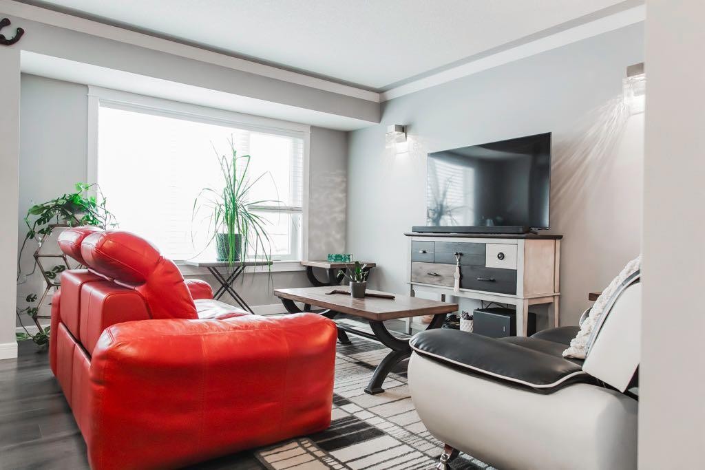 8070 91 Street, Grande Prairie, AB - Indoor Photo Showing Other Room