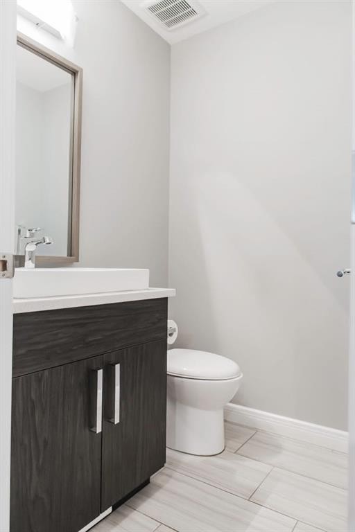 8070 91 Street, Grande Prairie, AB - Indoor Photo Showing Bathroom