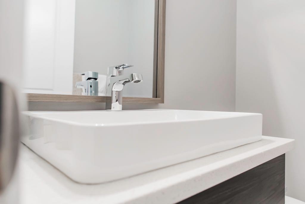 8070 91 Street, Grande Prairie, AB - Indoor Photo Showing Bathroom