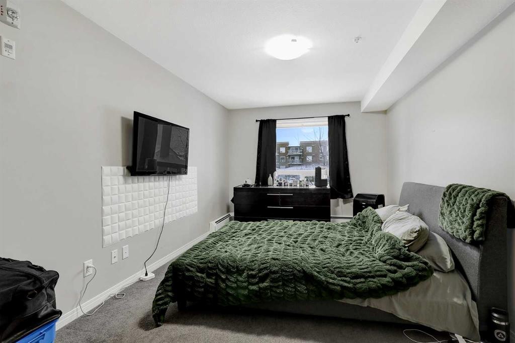 206-9120 96 Avenue, Grande Prairie, AB - Indoor Photo Showing Bedroom