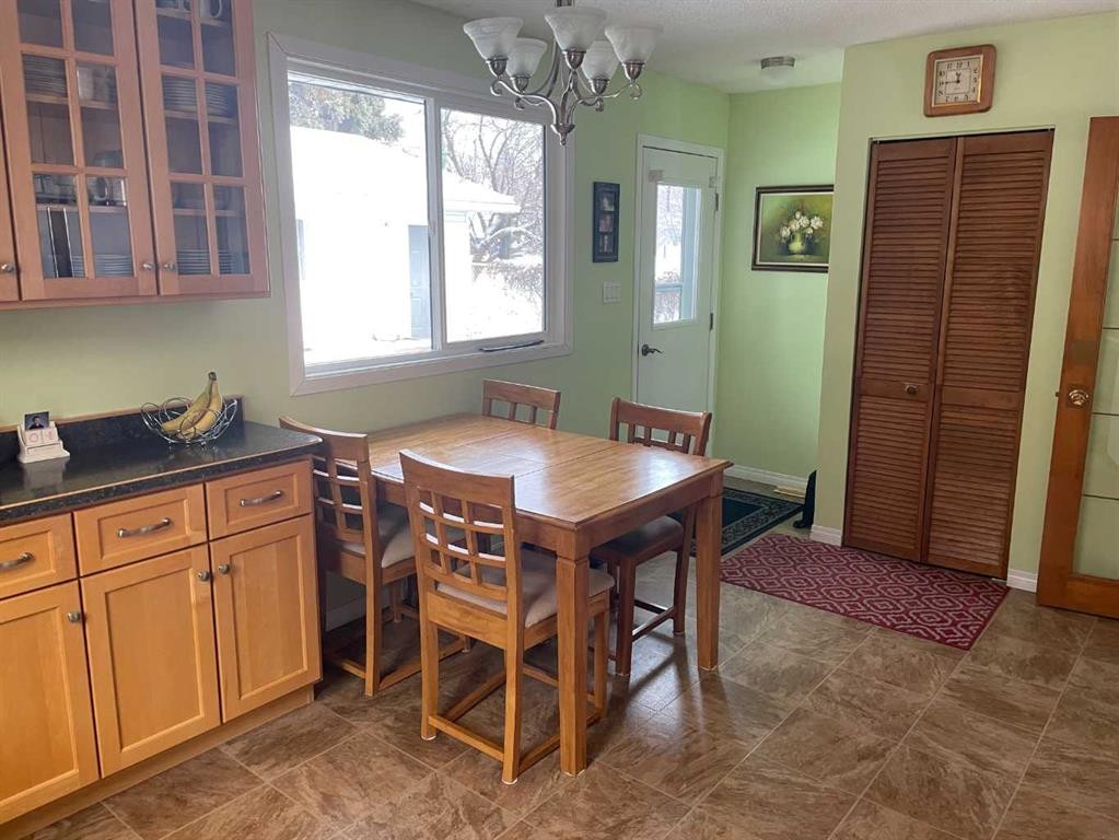 11500 105 Avenue, Fairview, AB - Indoor Photo Showing Dining Room