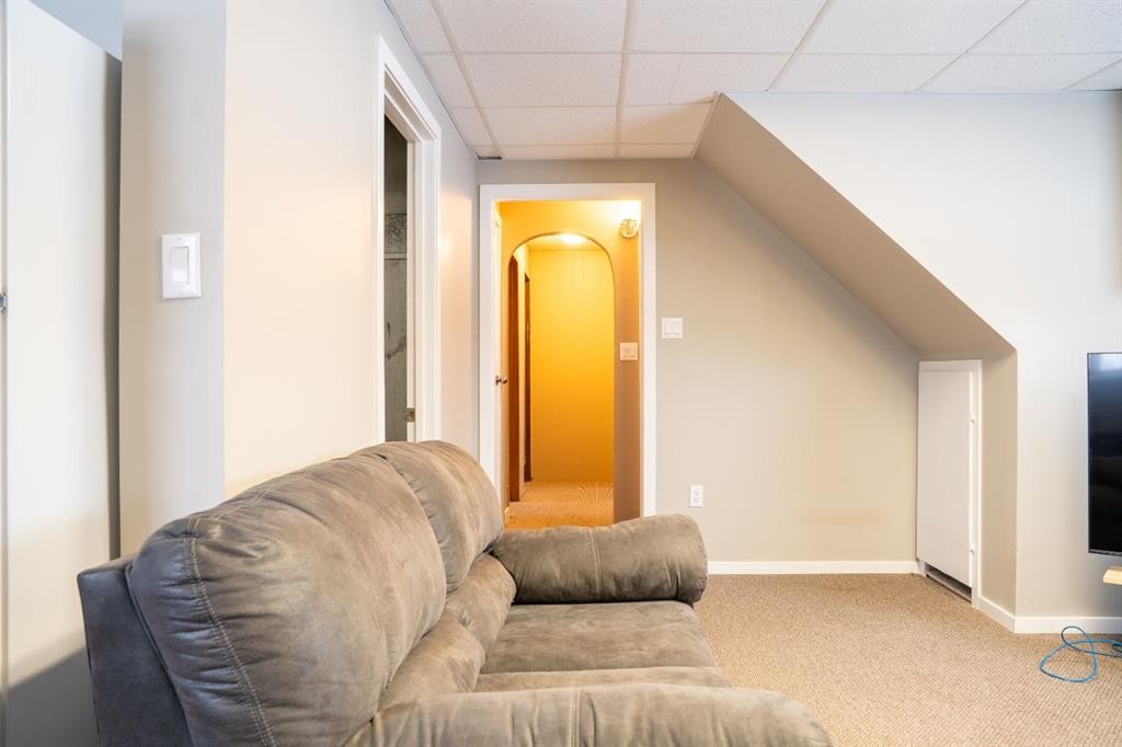 9704 118 Avenue, Grande Prairie, AB - Indoor