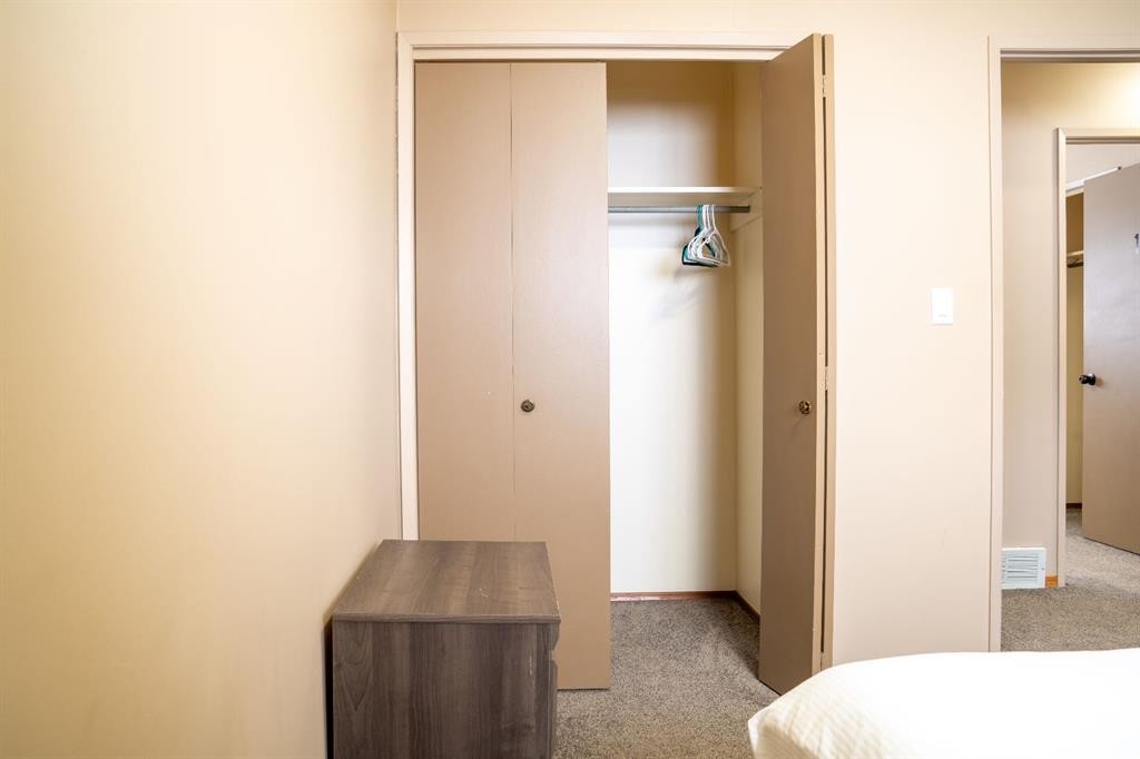 9704 118 Avenue, Grande Prairie, AB - Indoor