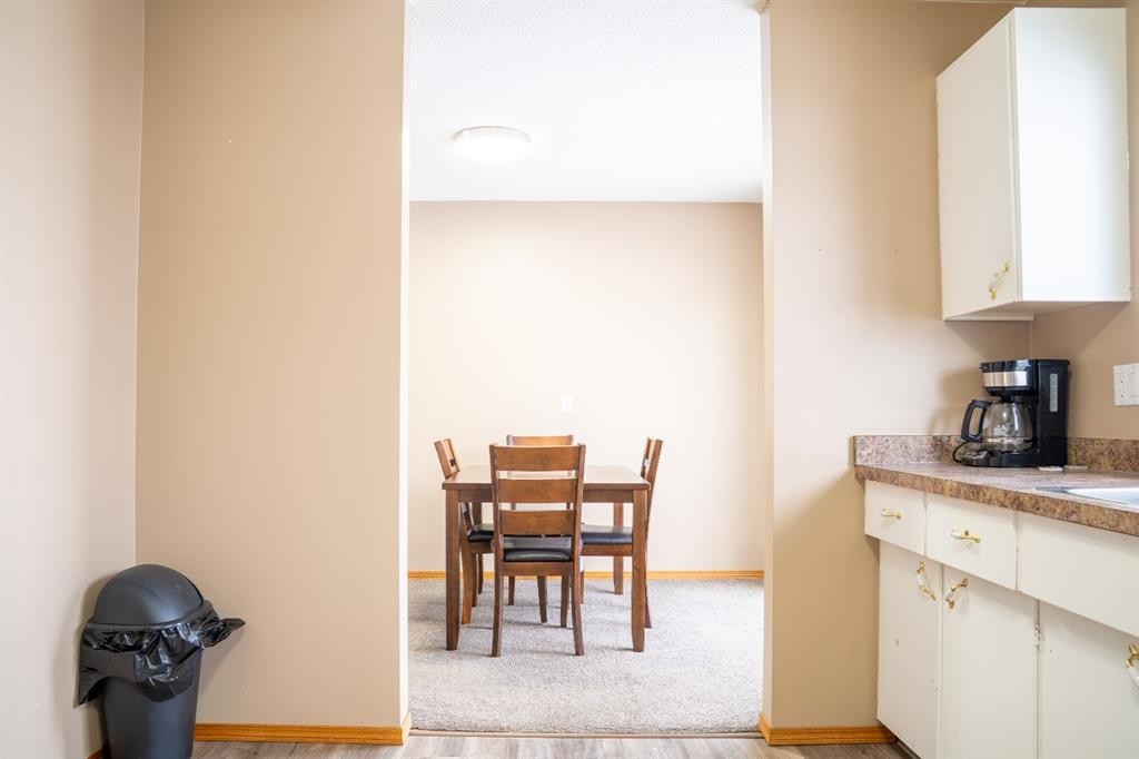 9704 118 Avenue, Grande Prairie, AB - Indoor Photo Showing Kitchen