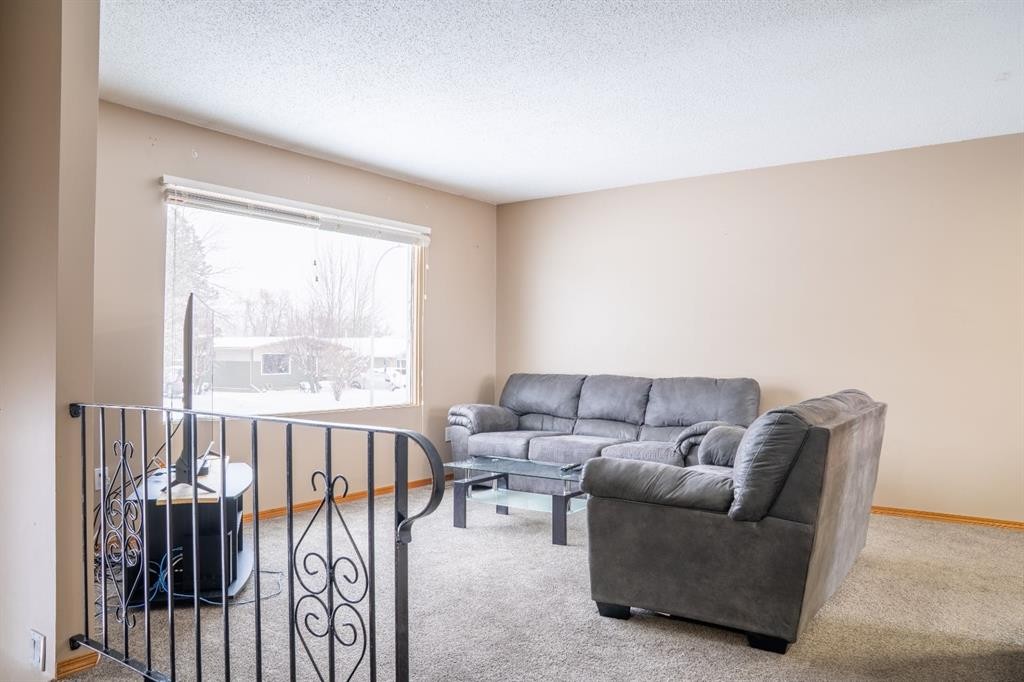 9704 118 Avenue, Grande Prairie, AB - Indoor