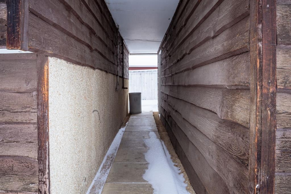 9704 118 Avenue, Grande Prairie, AB -