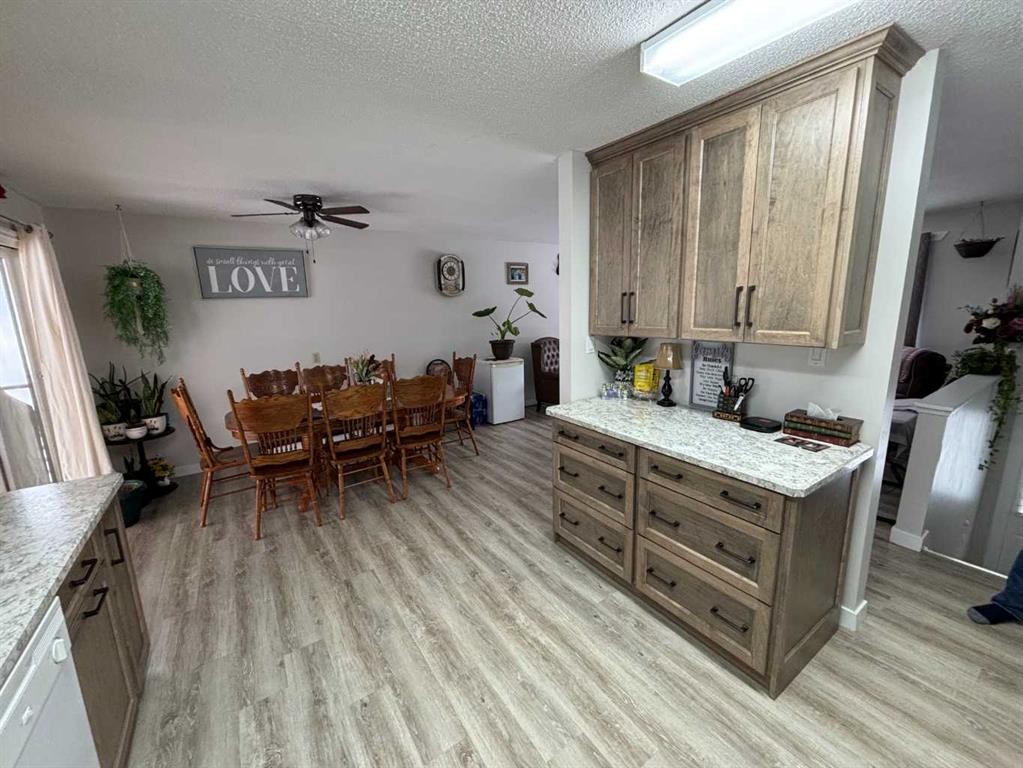8310 95 Street, Peace River, AB - Indoor
