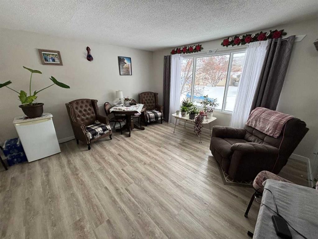 8310 95 Street, Peace River, AB - Indoor