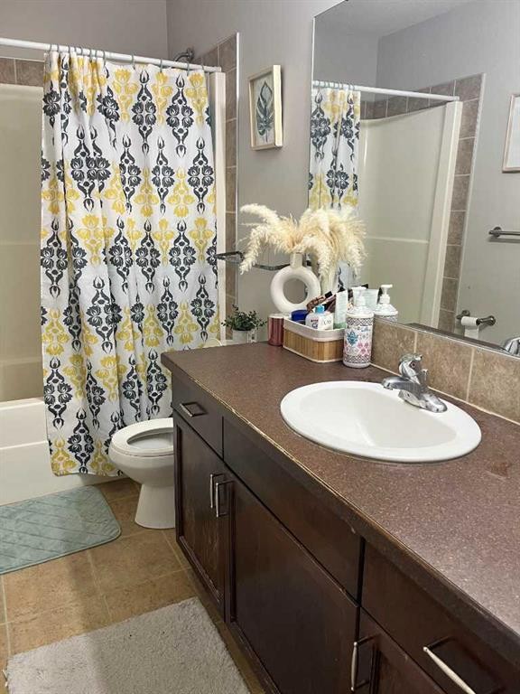 323-10150 121 Avenue, Grande Prairie, AB - Indoor Photo Showing Bathroom