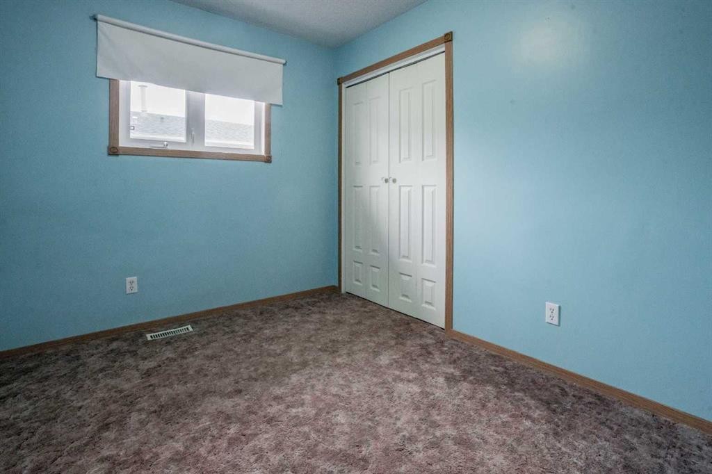 8325 101 Ave, Peace River, AB - Indoor Photo Showing Other Room