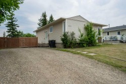 8325 101 Ave Peace River, AB T8S 1N2
