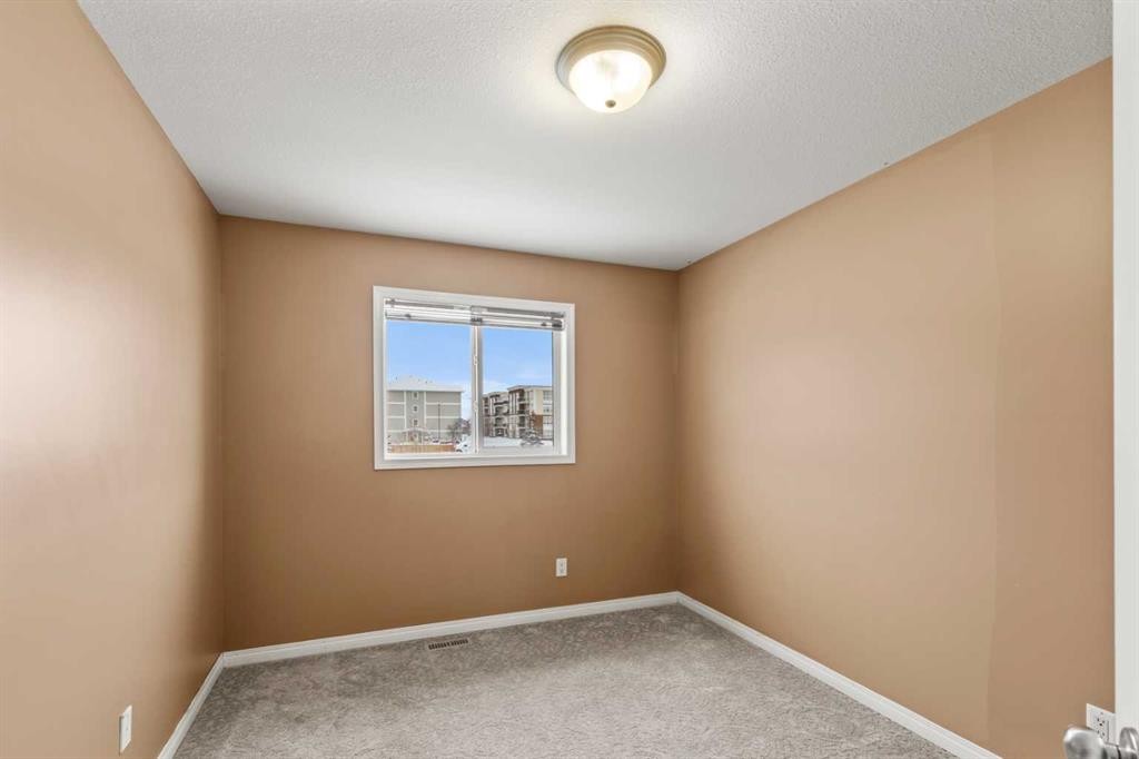 330-10150 121 Avenue, Grande Prairie, AB - Indoor Photo Showing Other Room