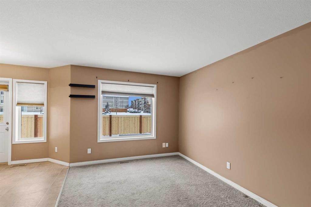 330-10150 121 Avenue, Grande Prairie, AB - Indoor Photo Showing Other Room