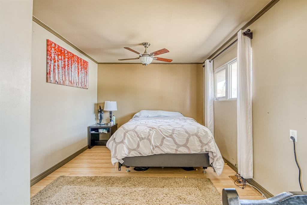 9645 Hillcrest Drive, Grande Prairie, AB - Indoor Photo Showing Bedroom