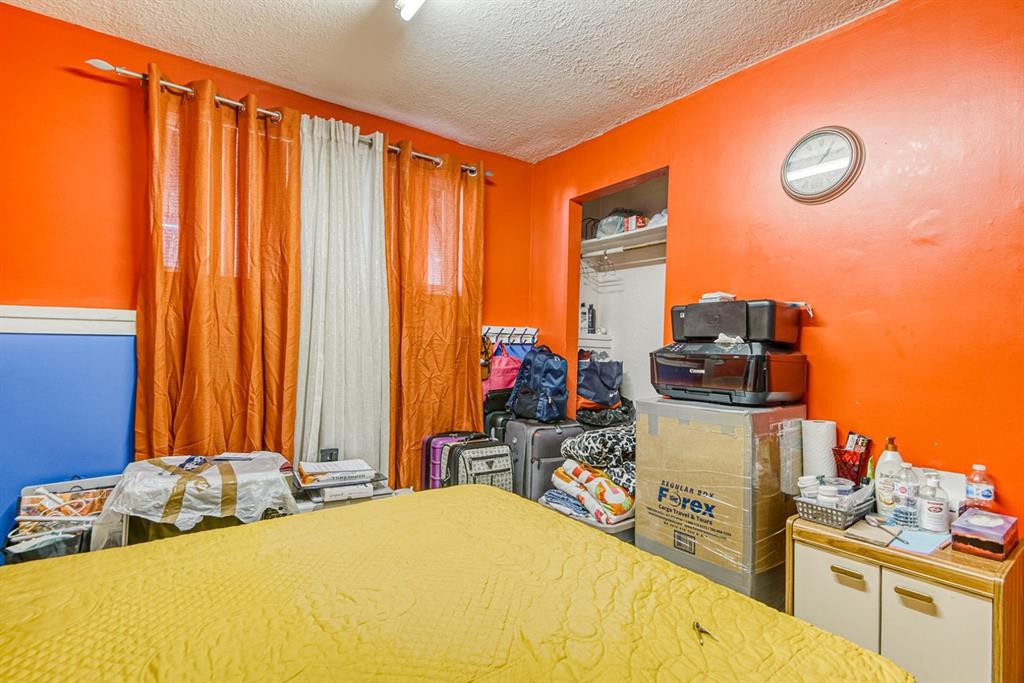 9645 Hillcrest Drive, Grande Prairie, AB - Indoor Photo Showing Bedroom