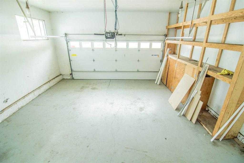 9823 80 Avenue, Grande Prairie, AB