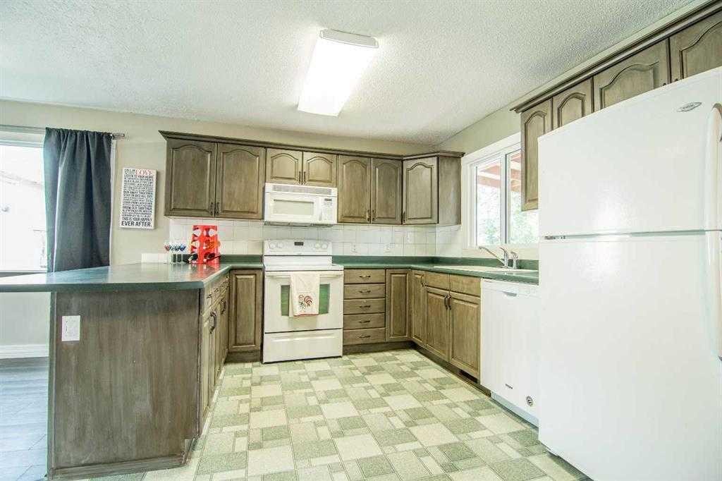 9823 80 Avenue, Grande Prairie, AB