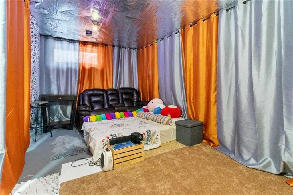 11226 71 Avenue, Grande Prairie, AB - Indoor Photo Showing Other Room