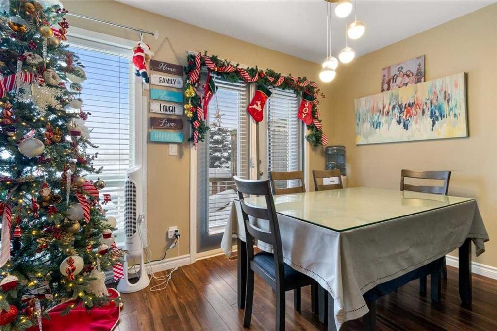 11226 71 Avenue, Grande Prairie, AB - Indoor Photo Showing Dining Room
