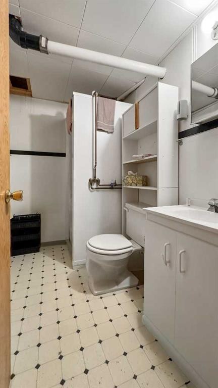 9624 107 Avenue, Grande Prairie, AB - Indoor Photo Showing Bathroom