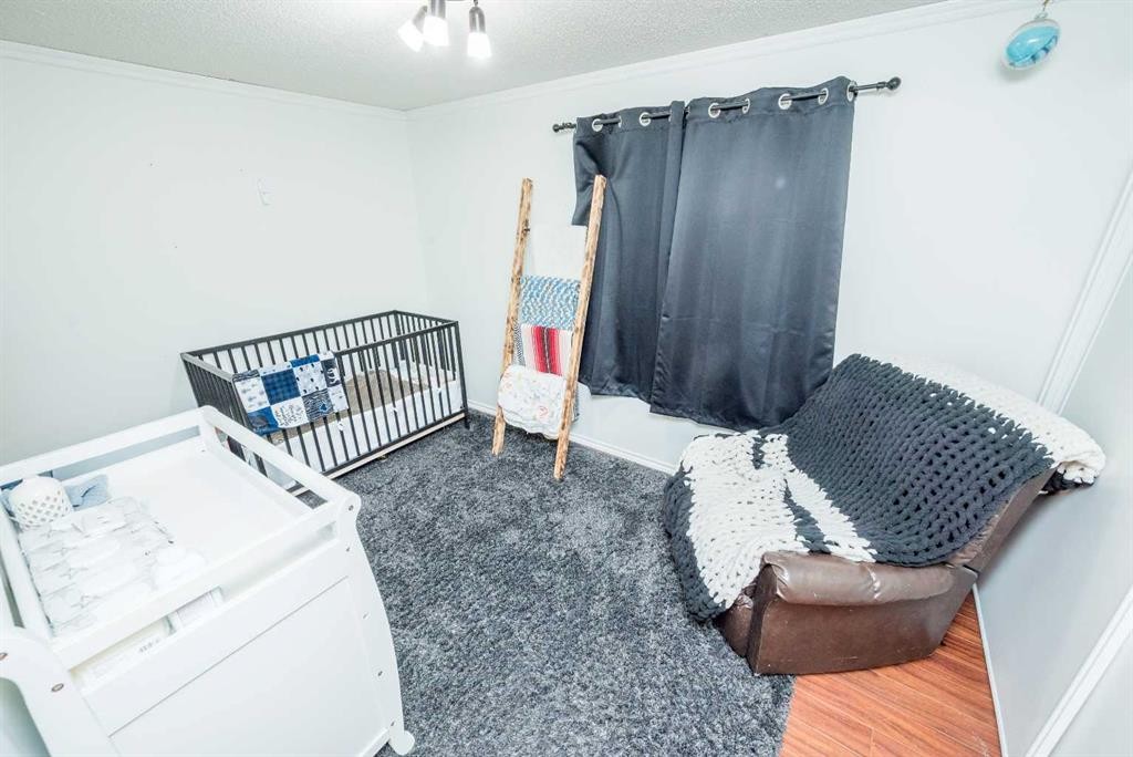 9703 111 Avenue, Clairmont, AB - Indoor