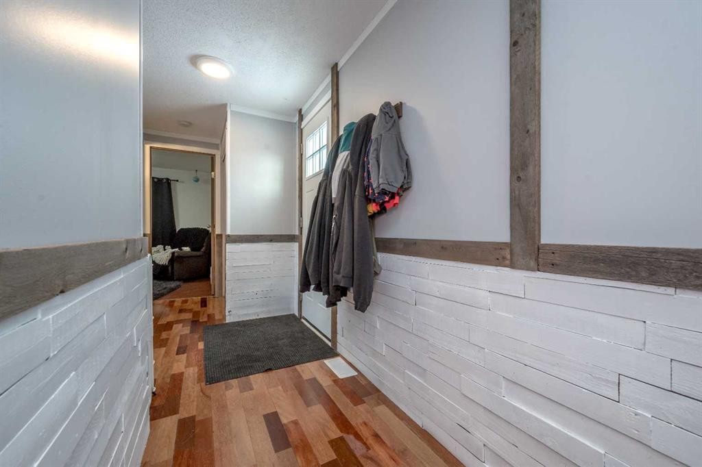 9703 111 Avenue, Clairmont, AB - Indoor Photo Showing Other Room