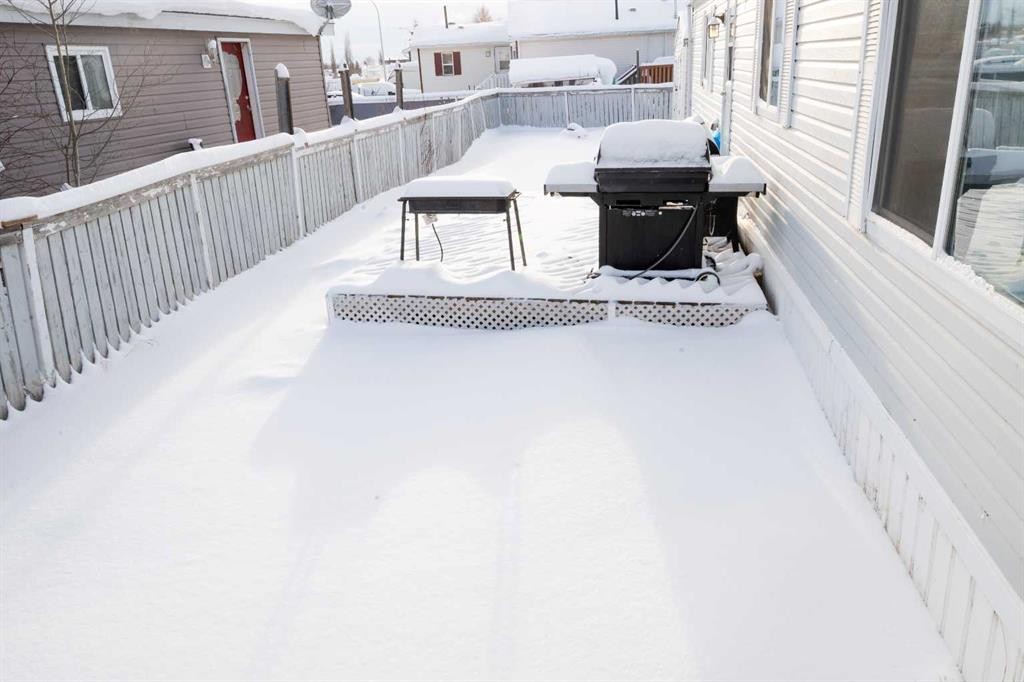 9703 111 Avenue, Clairmont, AB - Outdoor With Deck Patio Veranda With Exterior