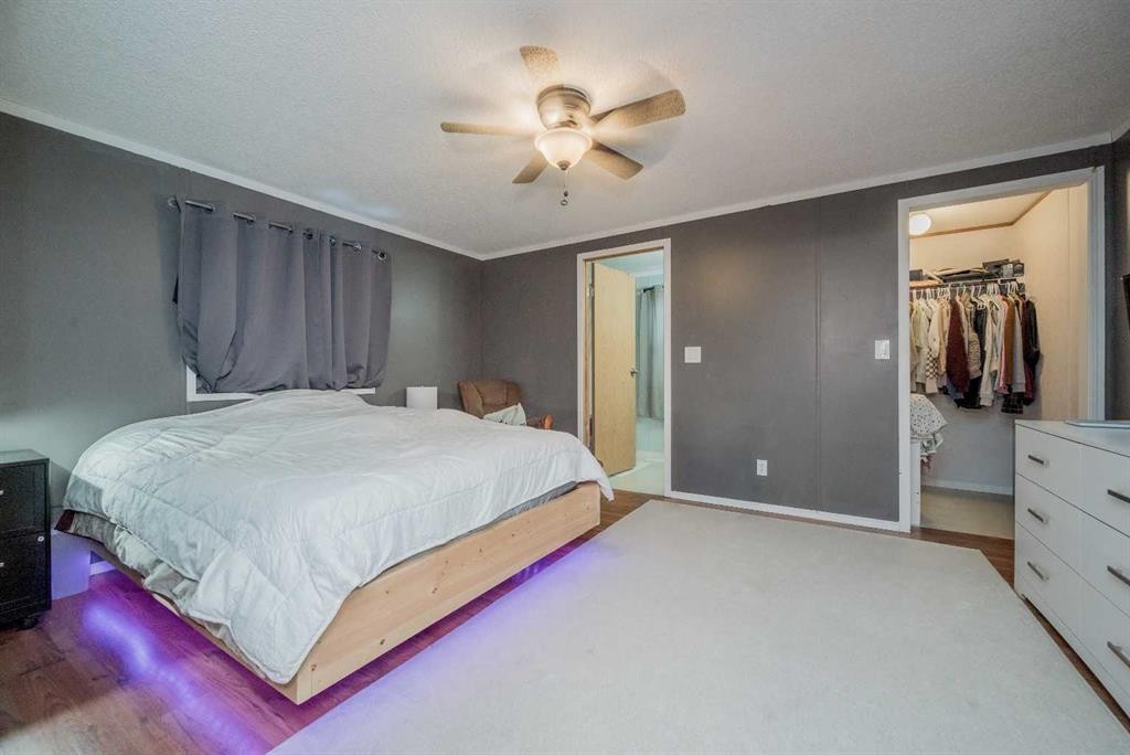 9703 111 Avenue, Clairmont, AB - Indoor Photo Showing Bedroom