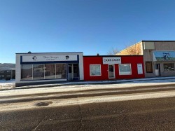 10022 99 Street Peace River, AB T8S 1S4