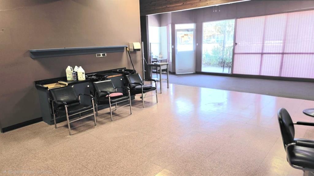 10022 99 Street, Peace River, AB