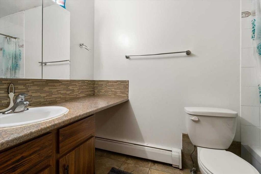 3114-7201 Poplar Drive, Grande Prairie, AB - Indoor Photo Showing Bathroom