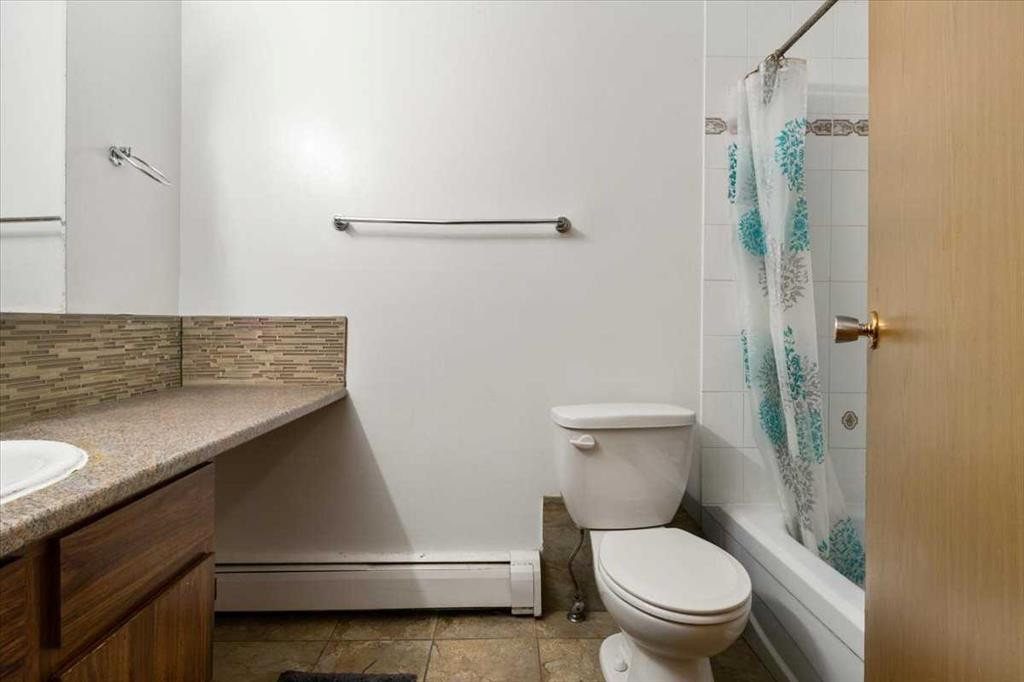 3114-7201 Poplar Drive, Grande Prairie, AB - Indoor Photo Showing Bathroom