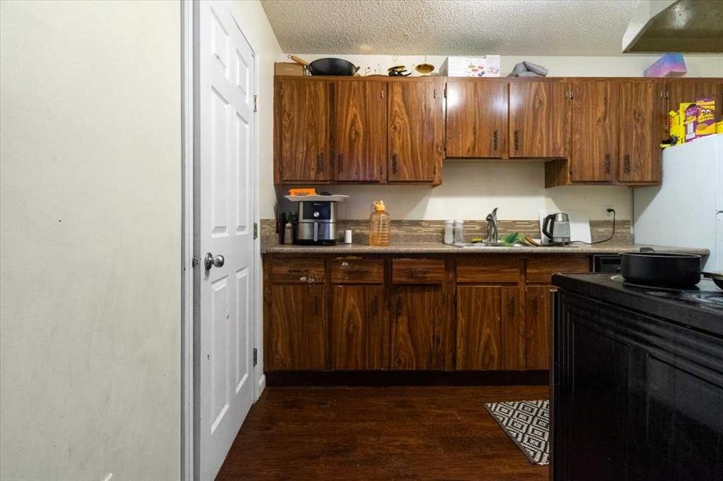 3114-7201 Poplar Drive, Grande Prairie, AB - Indoor Photo Showing Kitchen