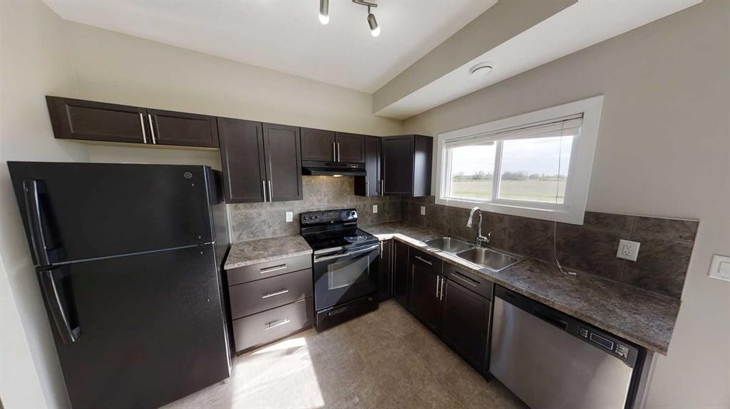 B-8713 88 Street, Grande Prairie, AB